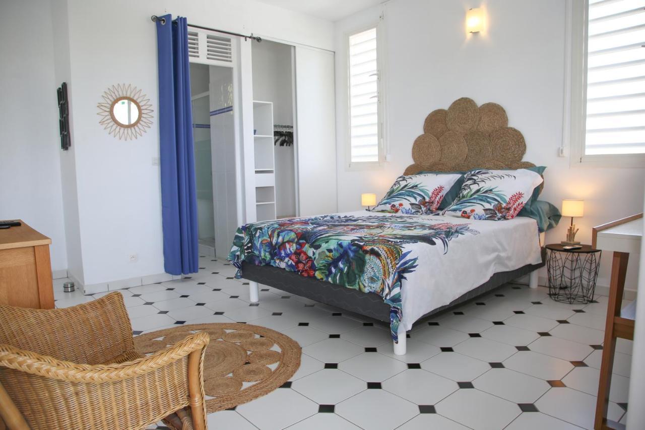 Villa Theo , Chambre D'Hotes , Petit Dejeuner, Table D'Hotes Sainte-Anne  Kültér fotó
